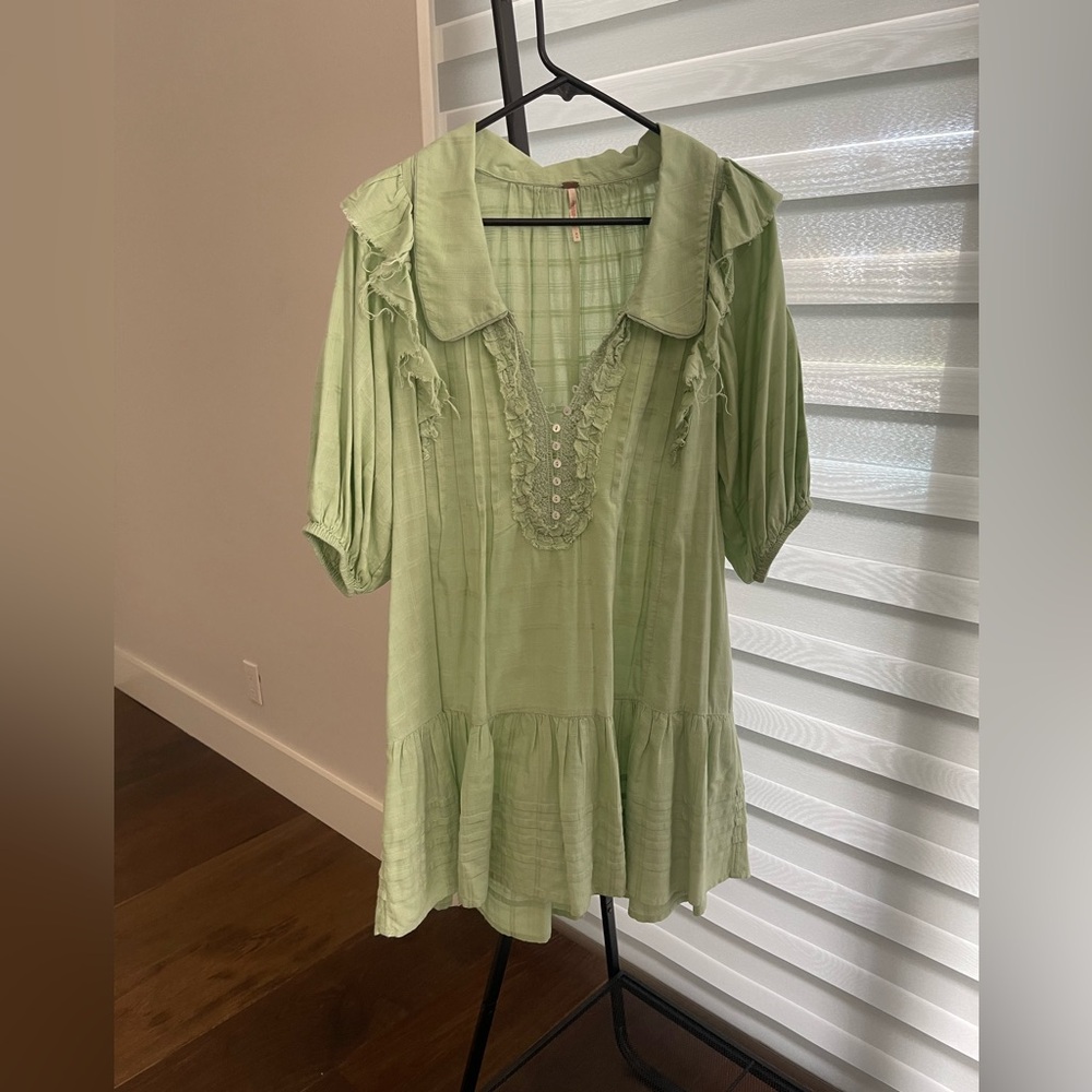 Free people dress size medium mint condition| Elora mini dress